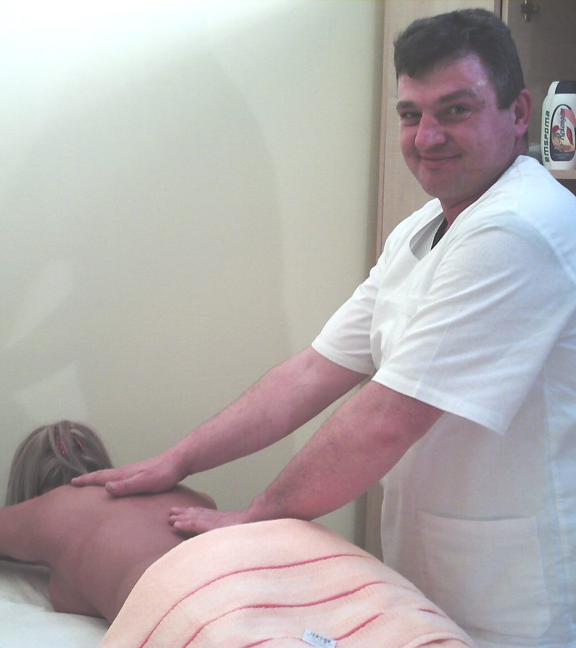 Lợi ích của massage bấm huyệt dưỡng sinh