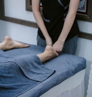 Làm hồng gót chân 